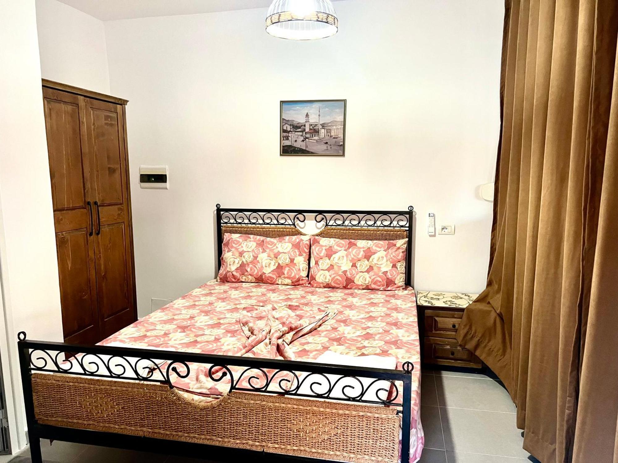Jardin Miraculeux Hotel Himara Kültér fotó