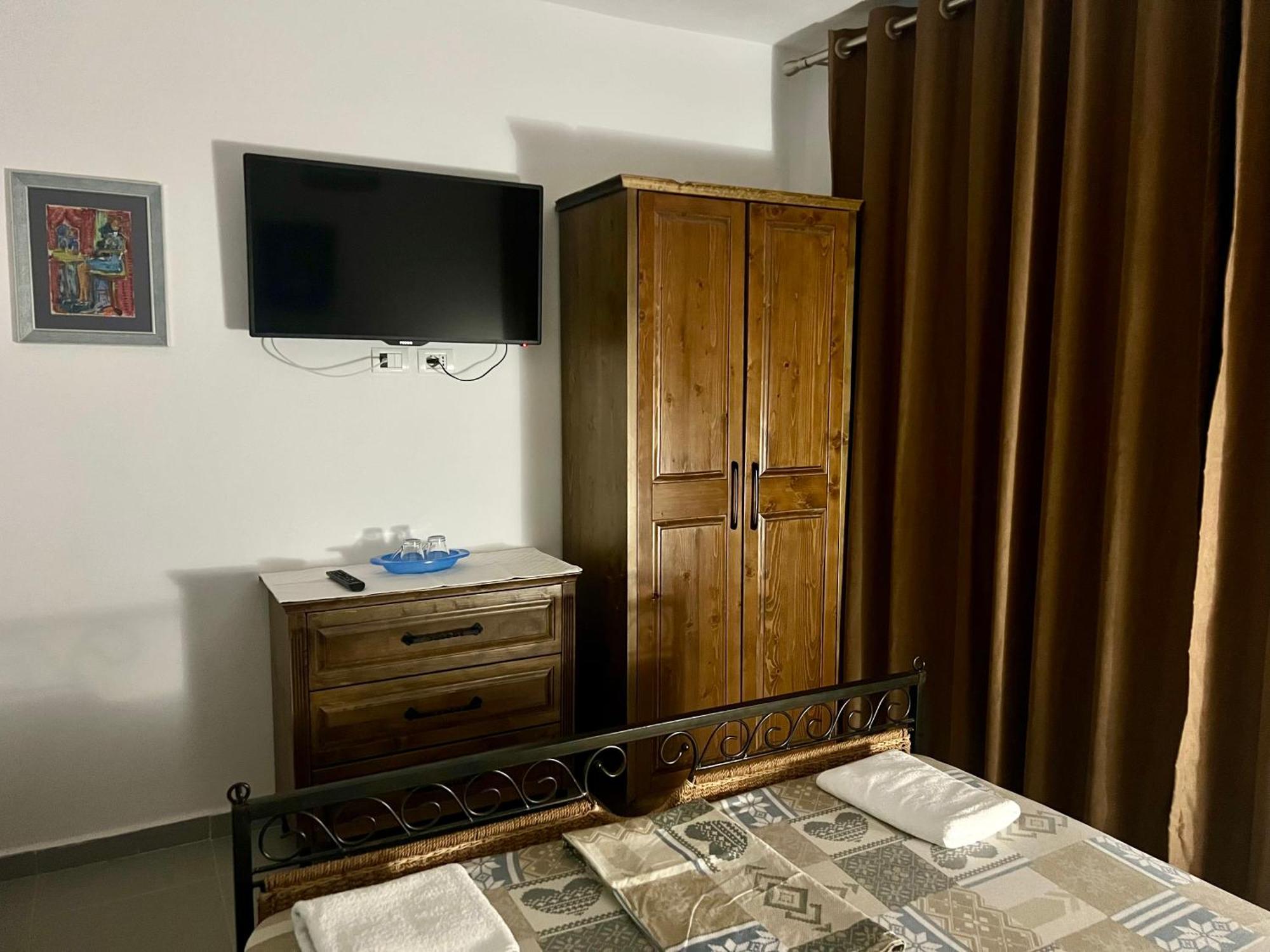 Jardin Miraculeux Hotel Himara Kültér fotó