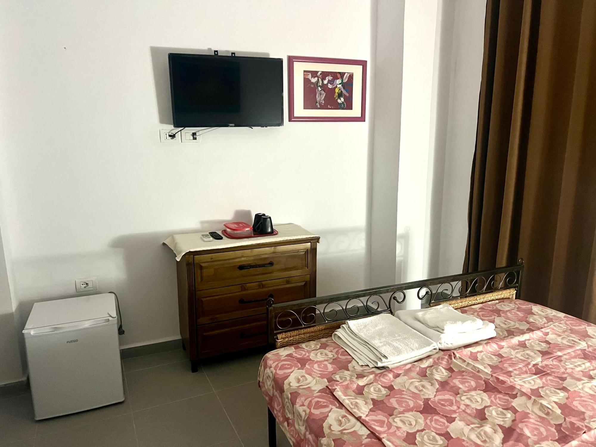 Jardin Miraculeux Hotel Himara Kültér fotó