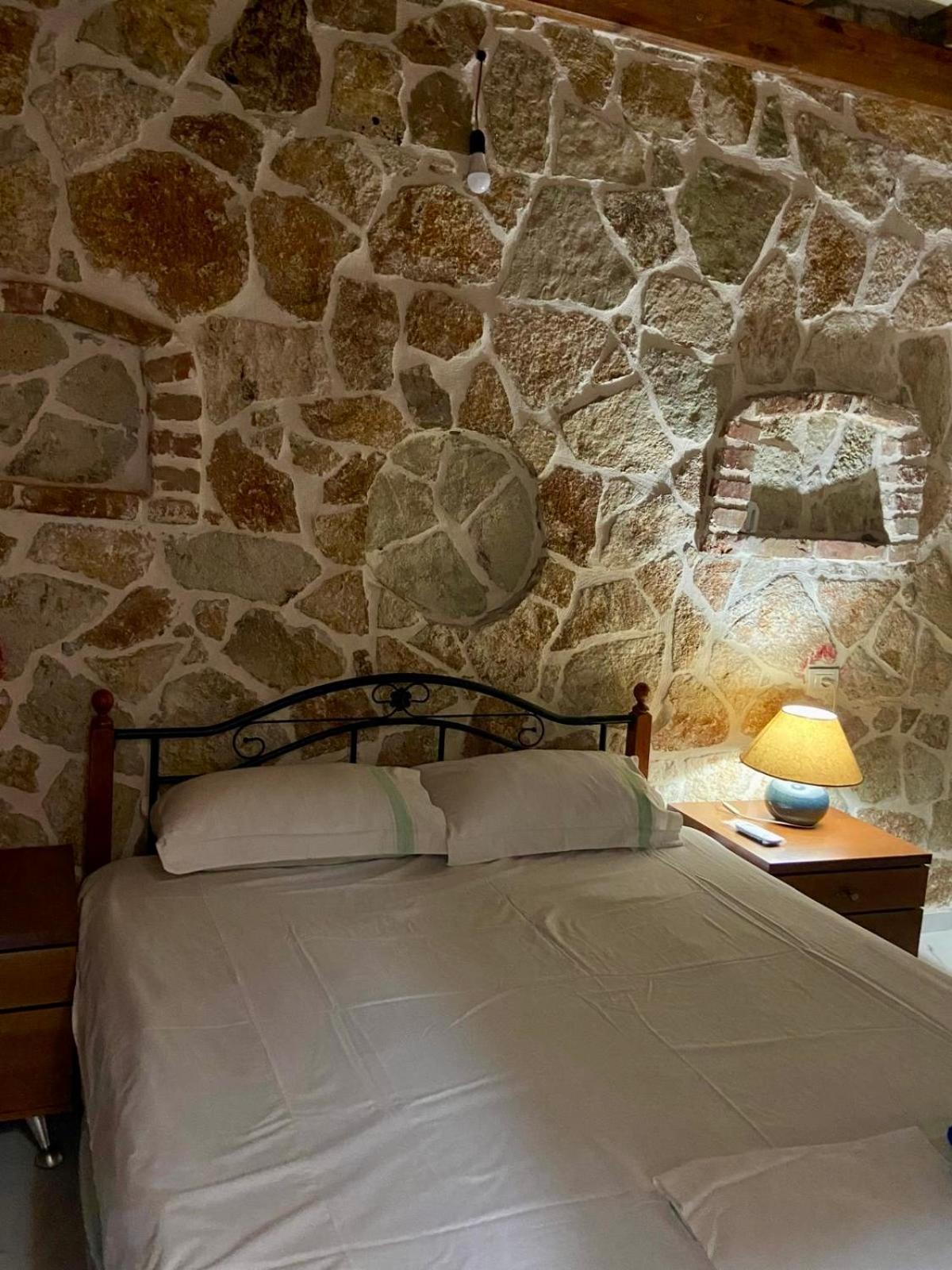Jardin Miraculeux Hotel Himara Kültér fotó